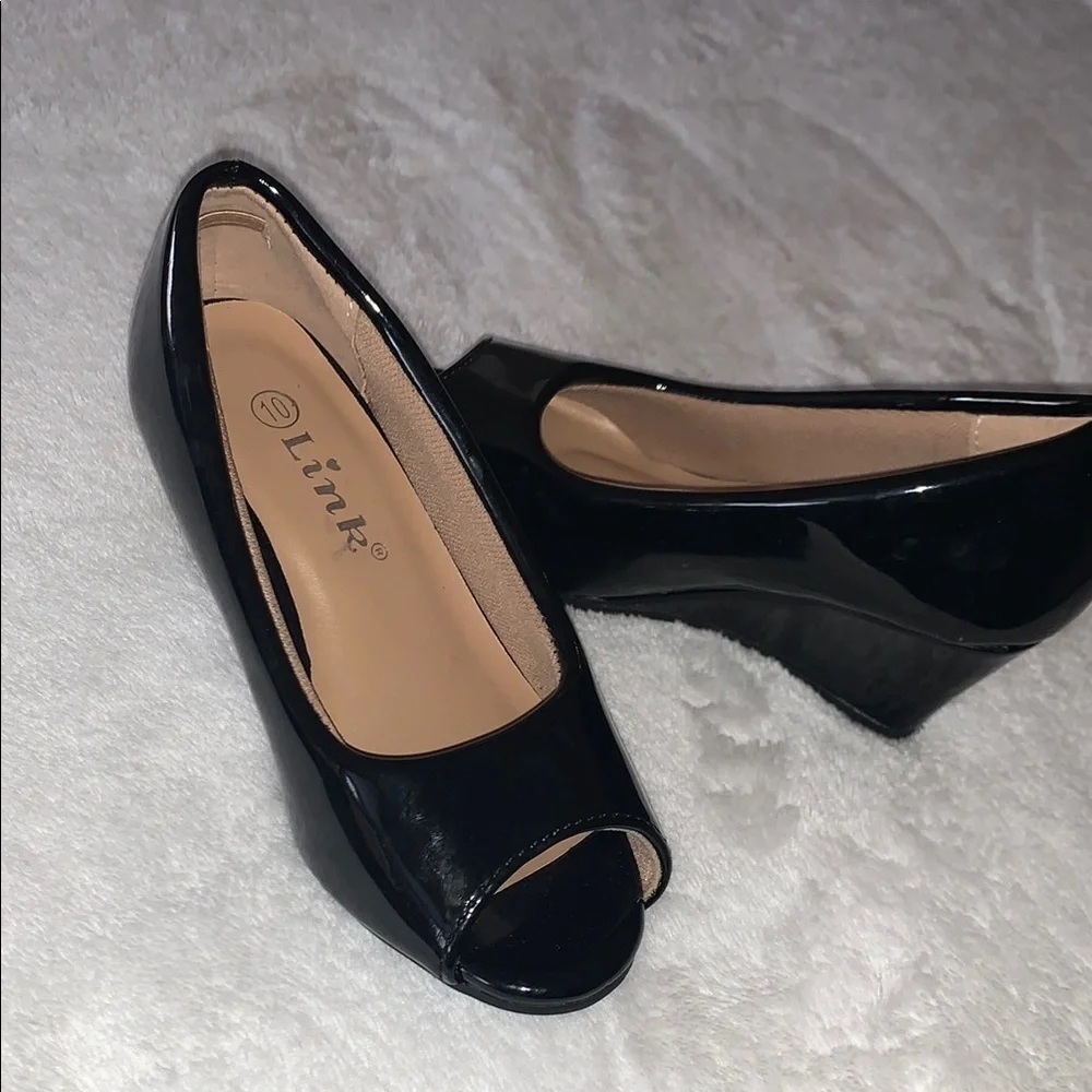 BNWOT Black Peep Toe Wedge Shoes GIRLS